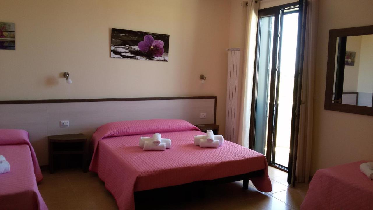 B&B Hotel Helios Уджано-ла-К'єза Екстер'єр фото