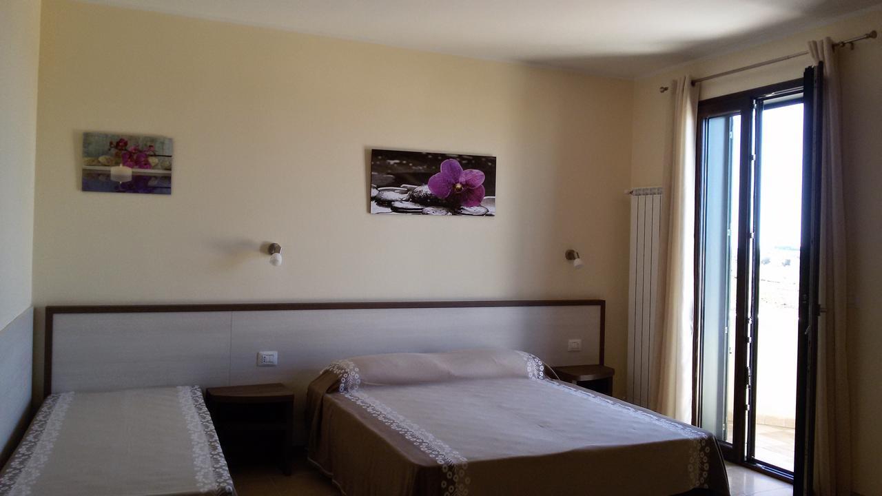 B&B Hotel Helios Уджано-ла-К'єза Екстер'єр фото