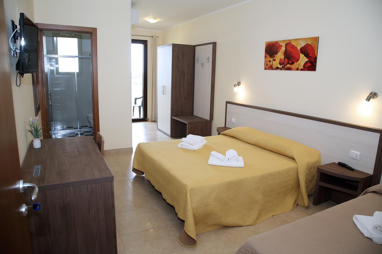 B&B Hotel Helios Уджано-ла-К'єза Екстер'єр фото